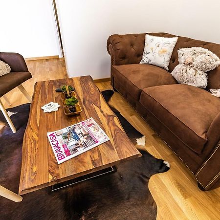 Apartmani Alexandar15 Novi Sad Buitenkant foto