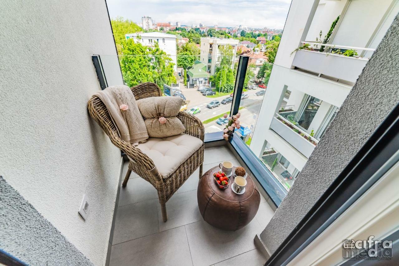 Apartmani Alexandar15 Novi Sad Buitenkant foto