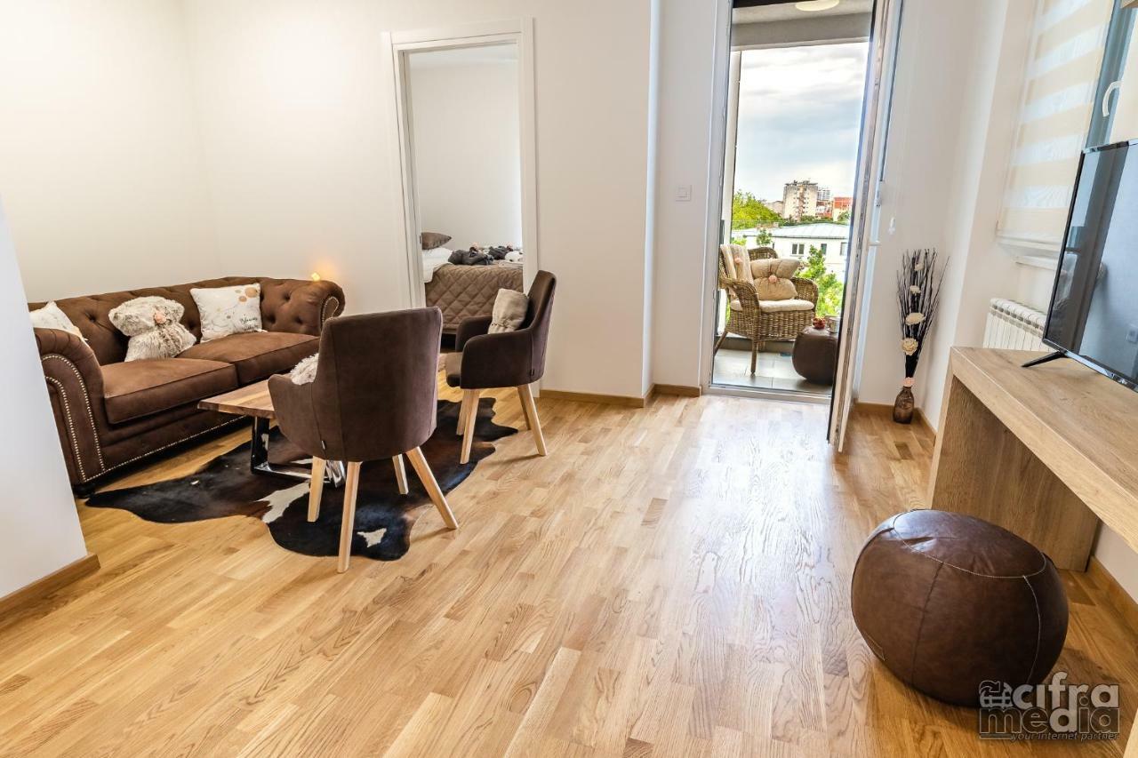 Apartmani Alexandar15 Novi Sad Buitenkant foto
