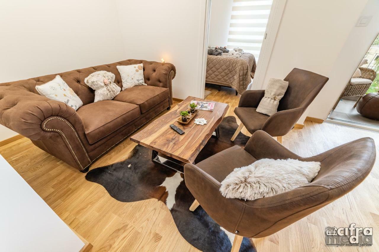 Apartmani Alexandar15 Novi Sad Buitenkant foto