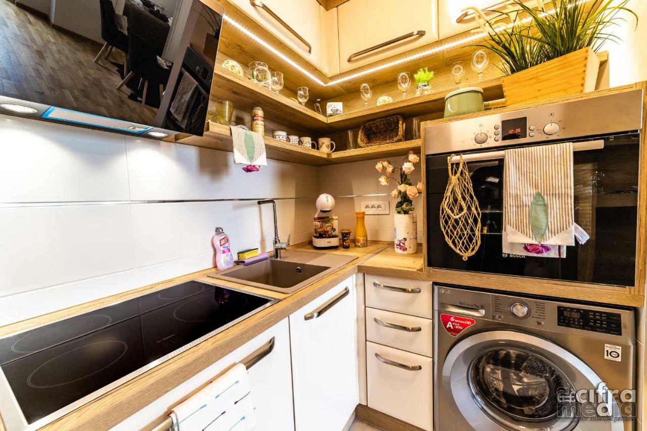 Apartmani Alexandar15 Novi Sad Buitenkant foto