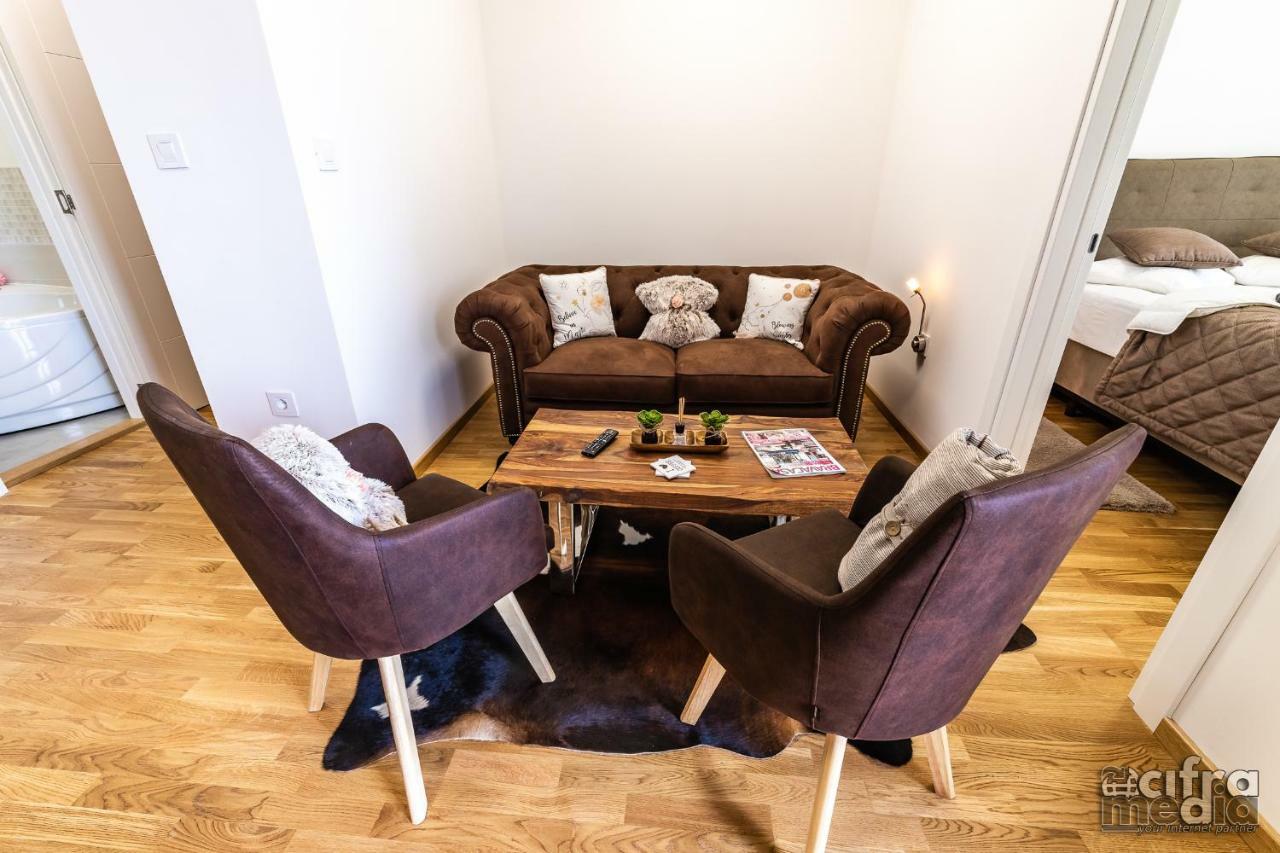 Apartmani Alexandar15 Novi Sad Buitenkant foto