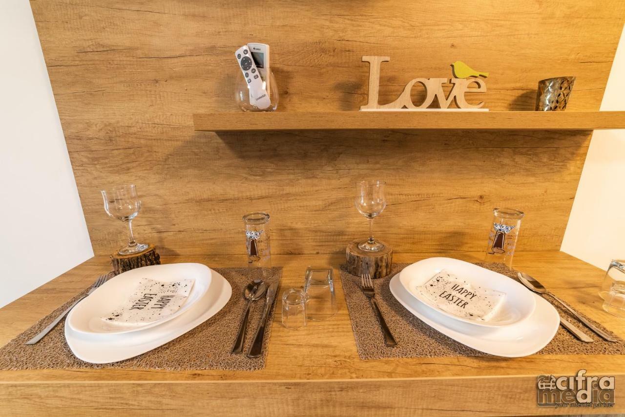 Apartmani Alexandar15 Novi Sad Buitenkant foto