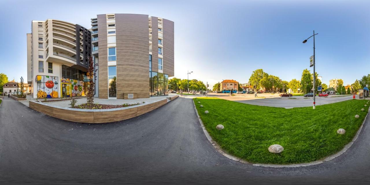Apartmani Alexandar15 Novi Sad Buitenkant foto